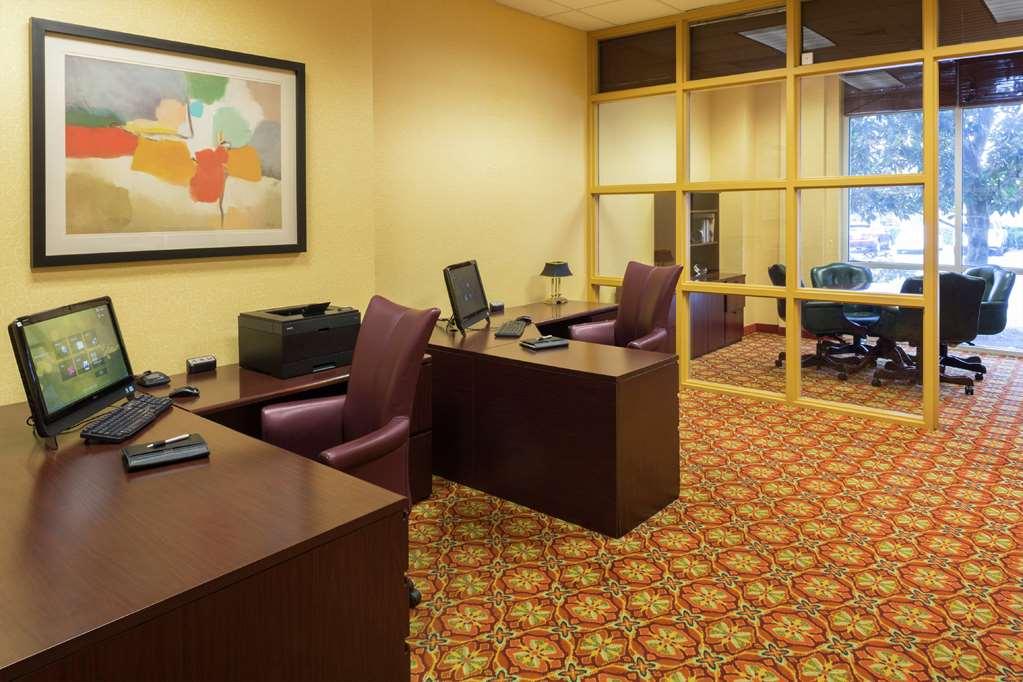 Hilton Charlotte Airport Hotel Удобства фото