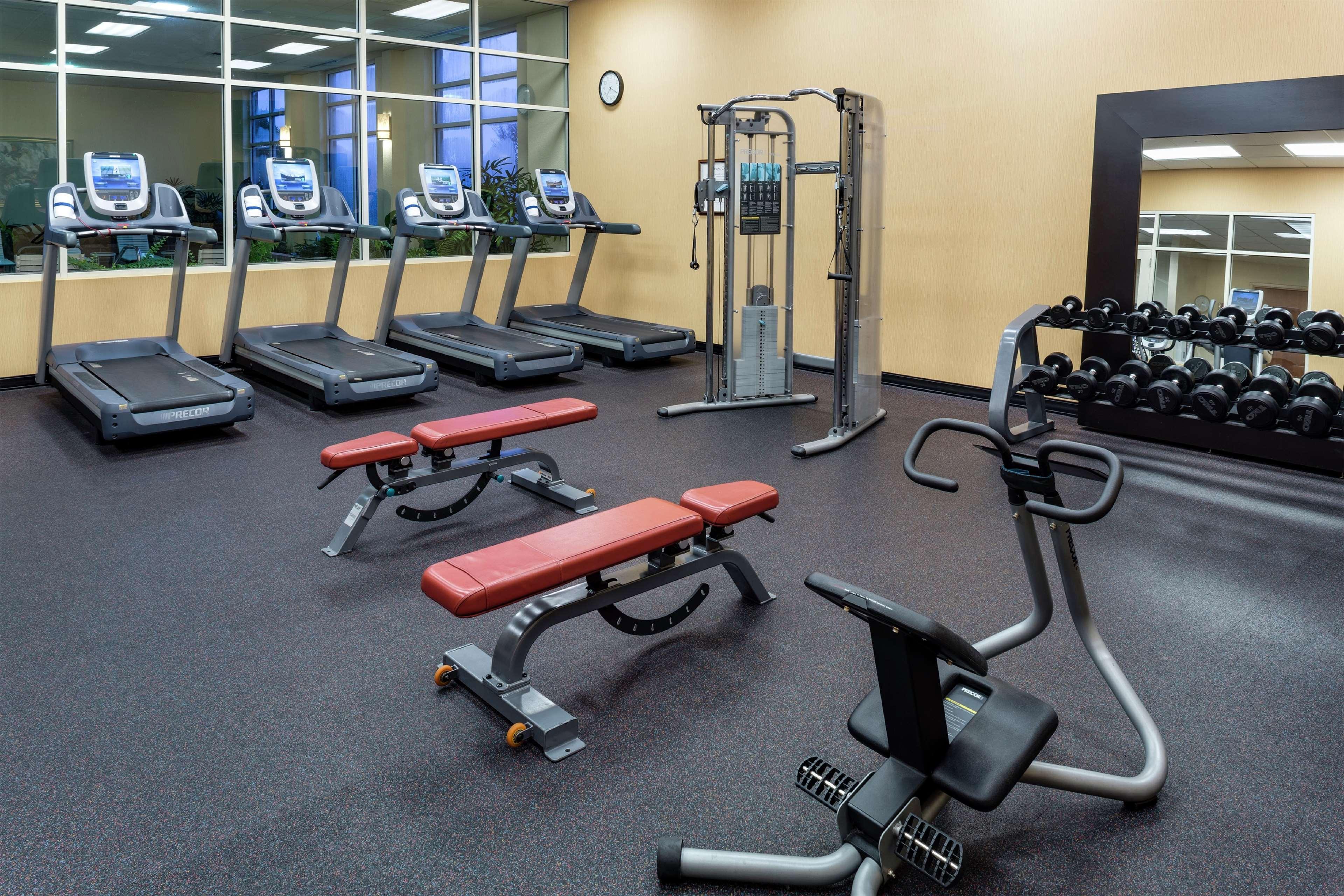 Hilton Charlotte Airport Hotel Экстерьер фото