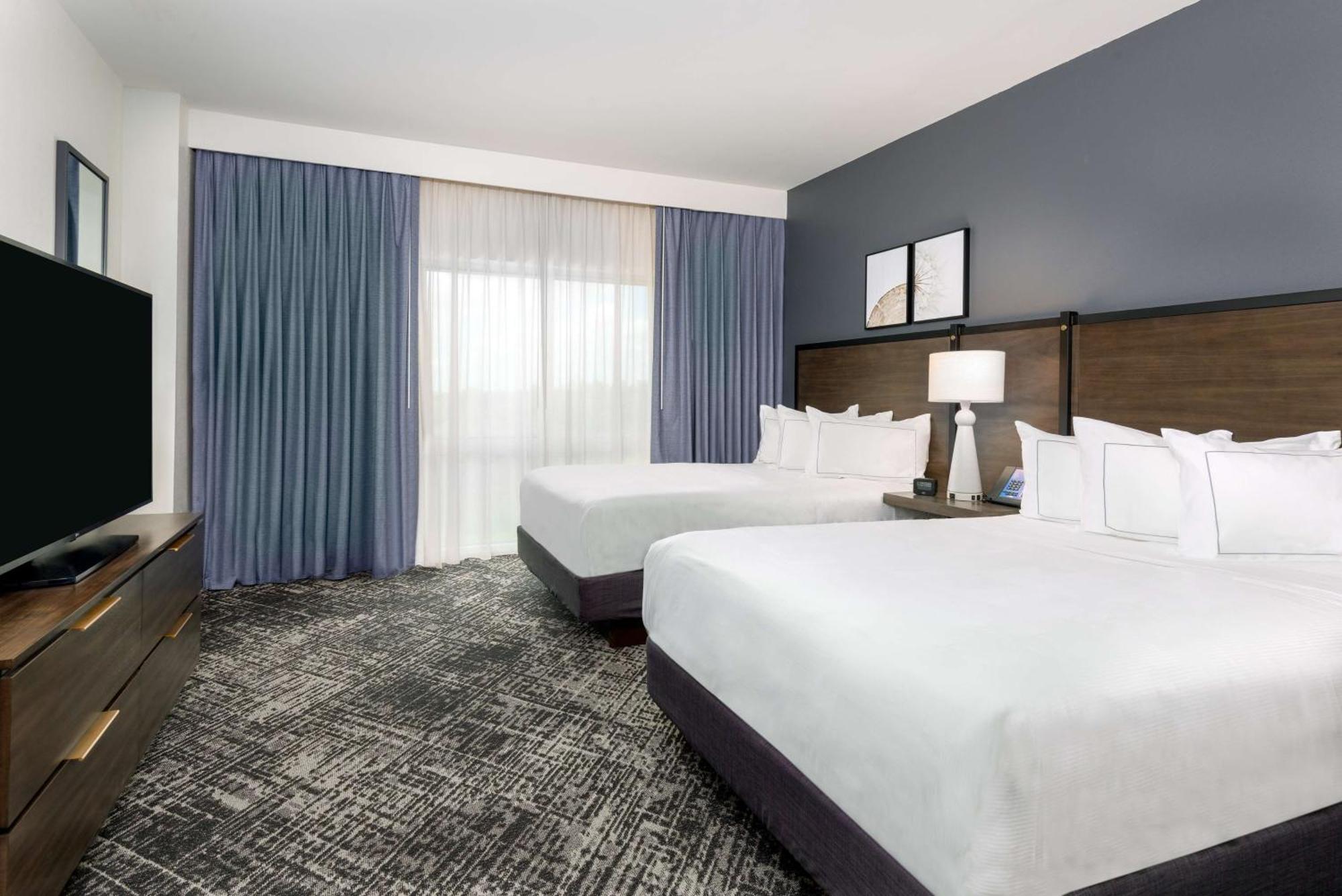 Hilton Charlotte Airport Hotel Экстерьер фото